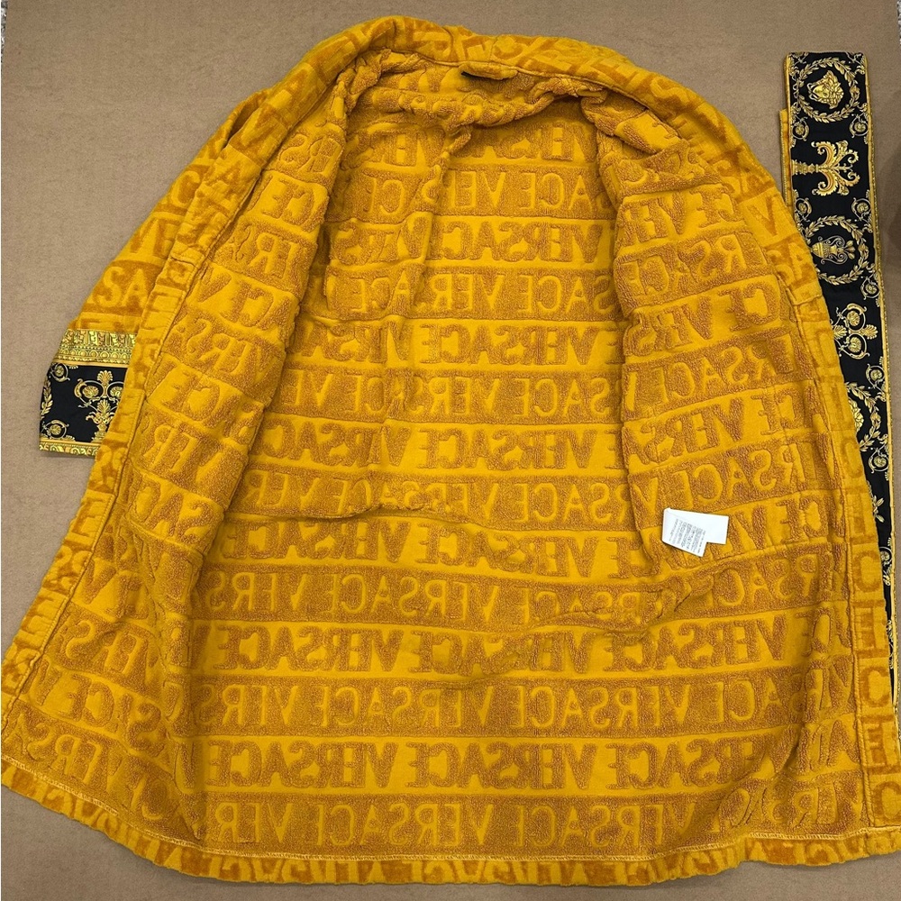 Versace Gold Textured Robe (Large) - Picture 7 of 15